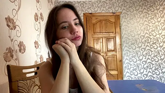 Snapshot of ChandaApplin chatting on 12.17.25 ChandaApplin online show from 12.17.25