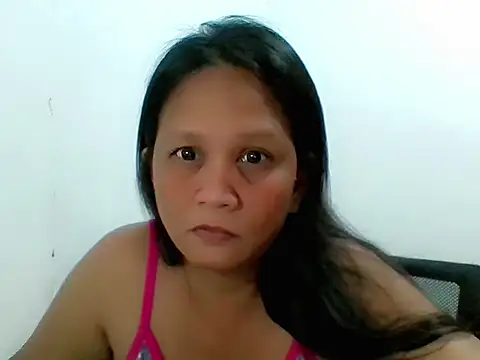 Snapshot of divinegrace1983 chatting on 11.25.25 divinegrace1983 online show from 11.25.25