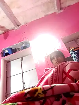 Snapshot of Kamakchi_hot chatting on 12.15.25 Kamakchi hot online show from 12.15.25