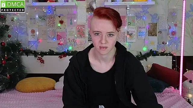 Snapshot of sSugarRush chatting on 12.14.25 sSugarRush online show from 12.14.25