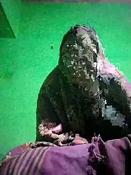 Snapshot of Pooja_hote chatting on 11.28.25 Pooja hote online show from 11.28.25