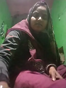 Snapshot of Pooja_hote chatting on 11.30.25 Pooja hote online show from 11.30.25