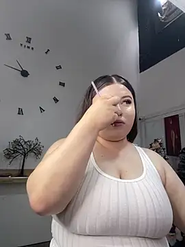 Snapshot of Kitty_Bms_ chatting on 12.04.25 Kitty Bms online show from 12.04.25