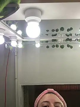 Snapshot of Kitty_Bms_ chatting on 12.22.25 Kitty Bms online show from 12.22.25