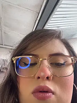 Snapshot of Kitty_Bms_ chatting on 01.16.26 Kitty Bms online show from 01.16.26