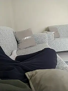 Snapshot of BarrenProtege chatting on 11.29.25 BarrenProtege online show from 11.29.25