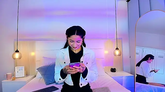 Snapshot of princess_deimos__ chatting on 11.28.25 princess deimos online show from 11.28.25