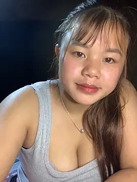 Snapshot of Sug04 chatting on 12.16.25 Sug04 online show from 12.16.25