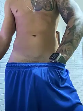 Snapshot of enzofelipe chatting on 11.27.25 enzofelipe online show from 11.27.25