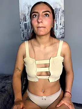 ZoeJohnson Pink online show from 12.15.25