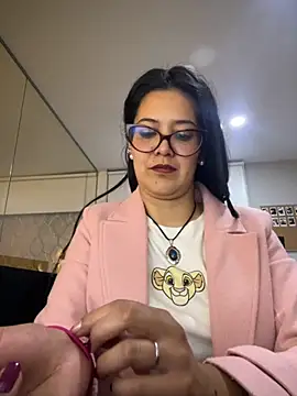 Snapshot of TAMARALEWISMD chatting on 12.05.25 TAMARALEWISMD online show from 12.05.25