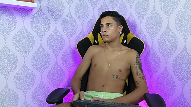 The big twink x online show from 12.04.25