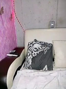 KiaracCastilo online show from 12.04.25