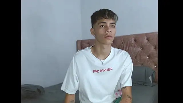 Snapshot of ALEXX_BOOY chatting on 11.24.25 ALEXX BOOY online show from 11.24.25