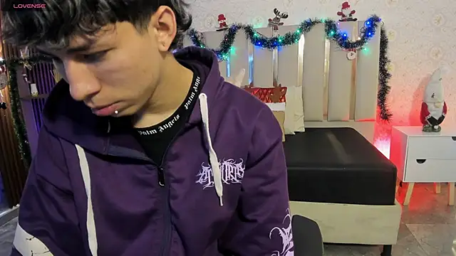 kaelwolf tay online show from 01.08.26