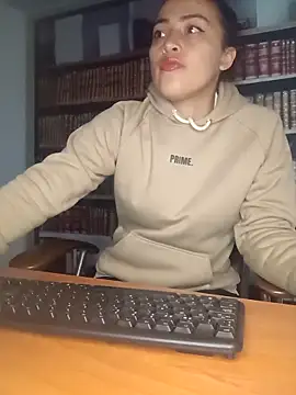 Snapshot of Susan_Owens chatting on 12.05.25 Susan Owens online show from 12.05.25