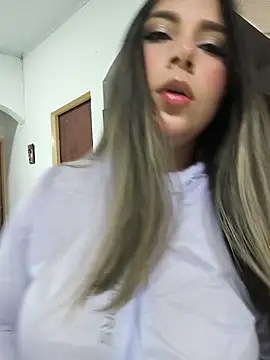 Snapshot of Catalina_ramos chatting on 05.29.26 Catalina ramos online show from 05.29.26