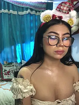 Snapshot of Miharu_ chatting on 12.17.25 Miharu online show from 12.17.25