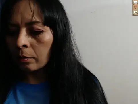 Snapshot of Paolahotty chatting on 11.29.25 Paolahotty online show from 11.29.25