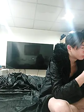 Snapshot of twtung_tung chatting on 12.16.25 twtung tung online show from 12.16.25