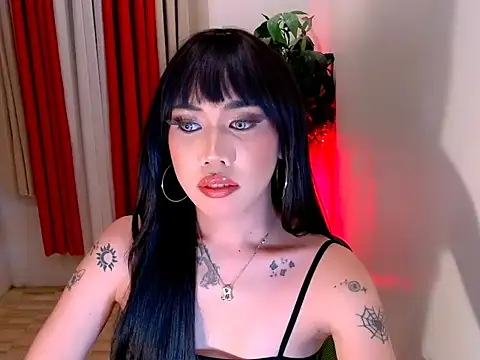 Snapshot of multicummer_staycey chatting on 12.04.25 multicummer staycey online show from 12.04.25