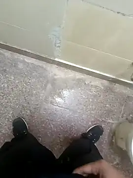 Snapshot of ray_buny chatting on 11.24.25 ray buny online show from 11.24.25