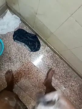 Snapshot of ray_buny chatting on 11.25.25 ray buny online show from 11.25.25