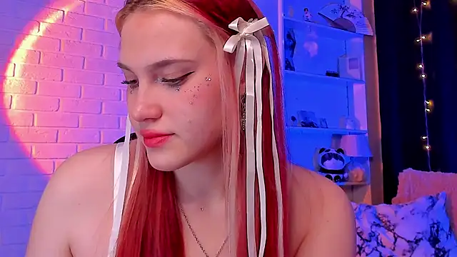 Snapshot of SweetieMarry chatting on 11.30.25 SweetieMarry online show from 11.30.25