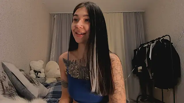 SakuraVibe online show from 11.28.25