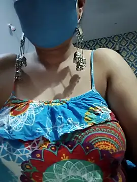 Snapshot of Here_maya chatting on 03.11.26 Here maya online show from 03.11.26