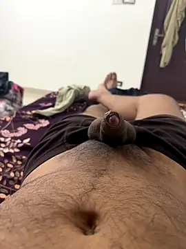 Snapshot of cumm_boyyy chatting on 11.24.25 cumm boyyy online show from 11.24.25