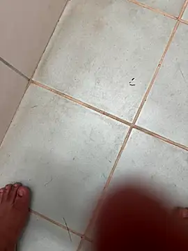 Snapshot of cumm_boyyy chatting on 11.30.25 cumm boyyy online show from 11.30.25