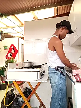 Snapshot of man_black_hot24 chatting on 12.05.25 man black hot24 online show from 12.05.25