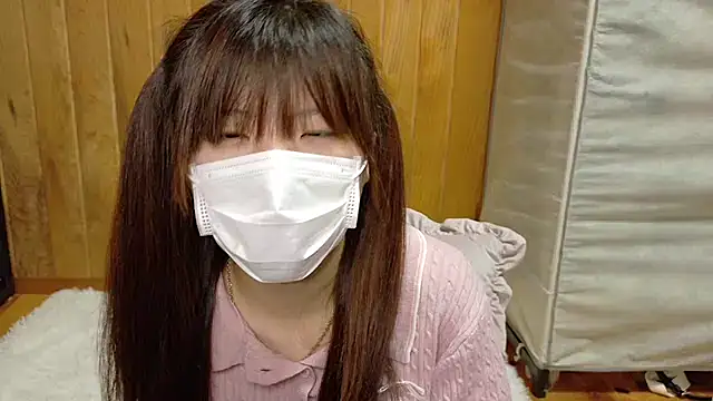 Snapshot of _NATSUMI chatting on 12.02.25 NATSUMI online show from 12.02.25