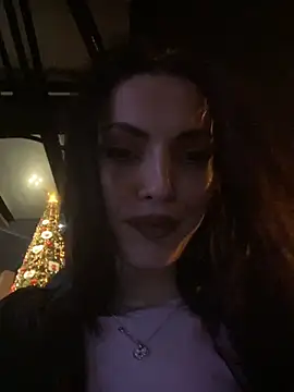 Scarlette Star  online show from 12.13.25