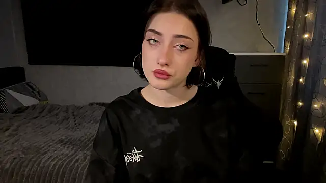 Meowluly online show from 02.09.26