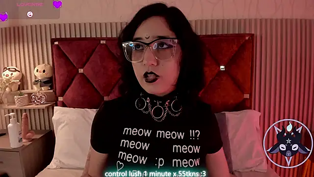 Kiri Velvet online show from 05.27.26