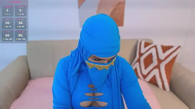 Snapshot of Mayraa_arabelle chatting on 12.14.25 Mayraa arabelle online show from 12.14.25