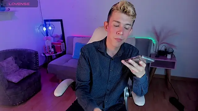 Juaan Diick online show from 02.04.26