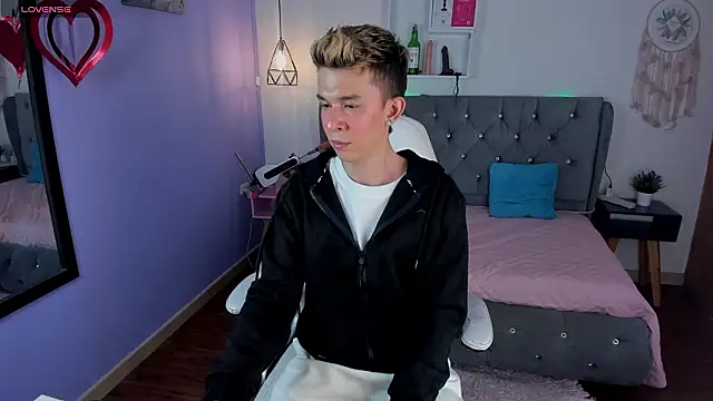 Juaan Diick online show from 03.02.26