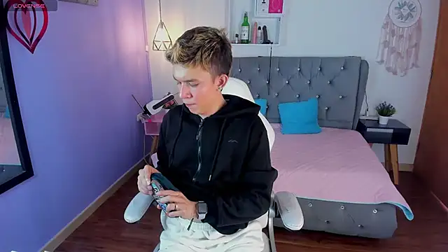 Juaan Diick online show from 03.05.26