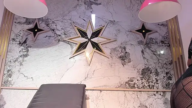 ZoeCollin online show from 02.12.26