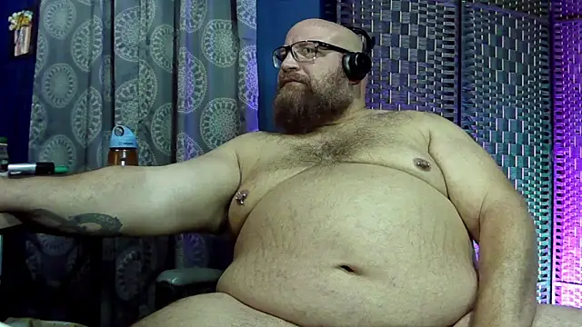 BigBearforCuddles online show from 06.10.26