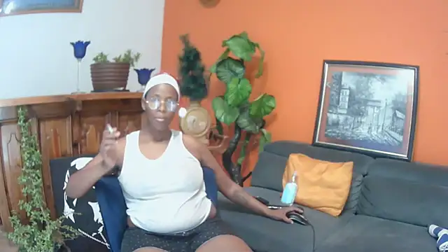 SexyCurves9 online show from 12.17.25