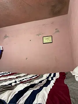 Snapshot of maxitravieso chatting on 11.24.25 maxitravieso online show from 11.24.25