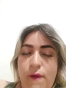 Snapshot of sexy_aurora_ourdoors chatting on 12.13.25 sexy aurora ourdoors online show from 12.13.25