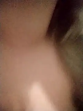 Snapshot of sexy_aurora_ourdoors chatting on 12.15.25 sexy aurora ourdoors online show from 12.15.25