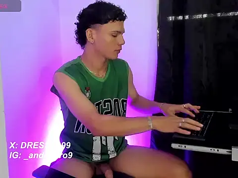 Snapshot of secret_justin7 chatting on 11.30.25 secret justin7 online show from 11.30.25