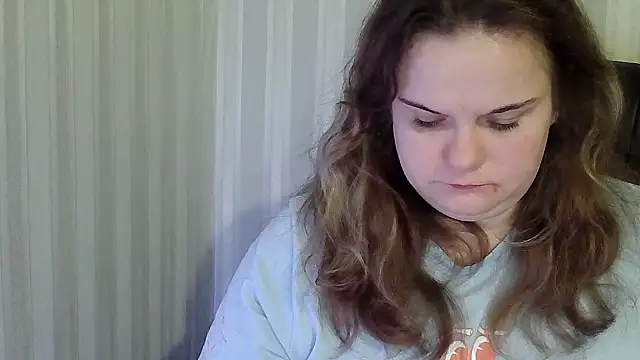 Snapshot of HarmonyKareraa chatting on 11.25.25 HarmonyKareraa online show from 11.25.25