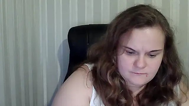 Snapshot of HarmonyKareraa chatting on 11.26.25 HarmonyKareraa online show from 11.26.25